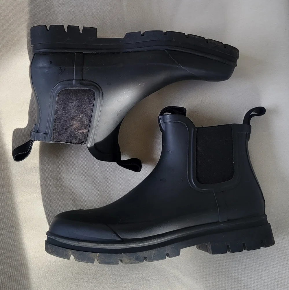 Everlane Lug Sole Rain Boots Size 8